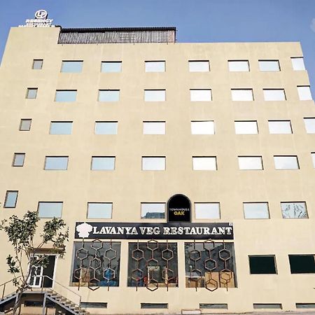 L P Regency, Pune Luaran gambar