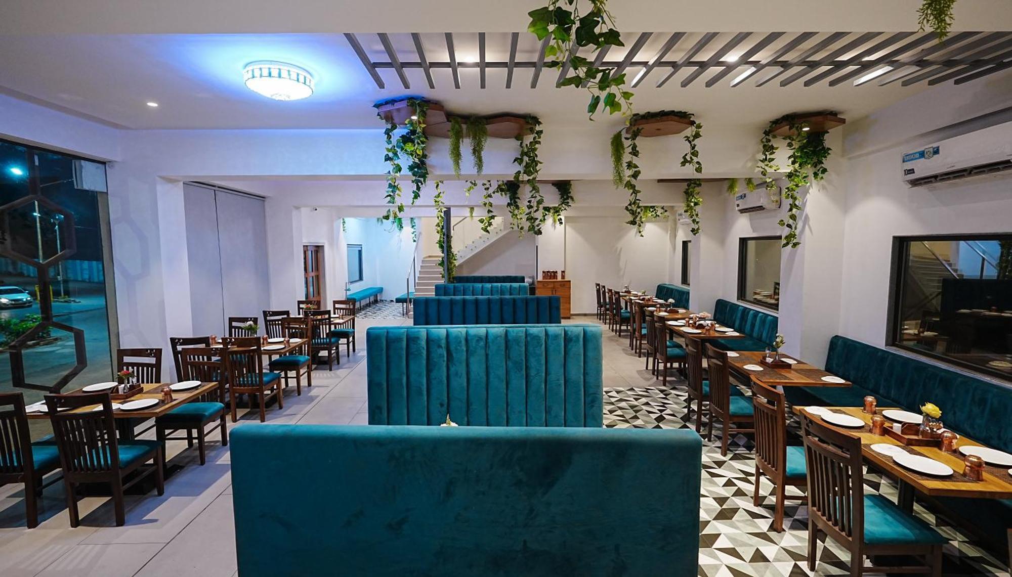 L P Regency, Pune Luaran gambar