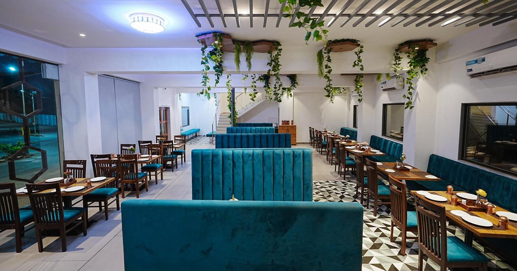 L P Regency, Pune Luaran gambar