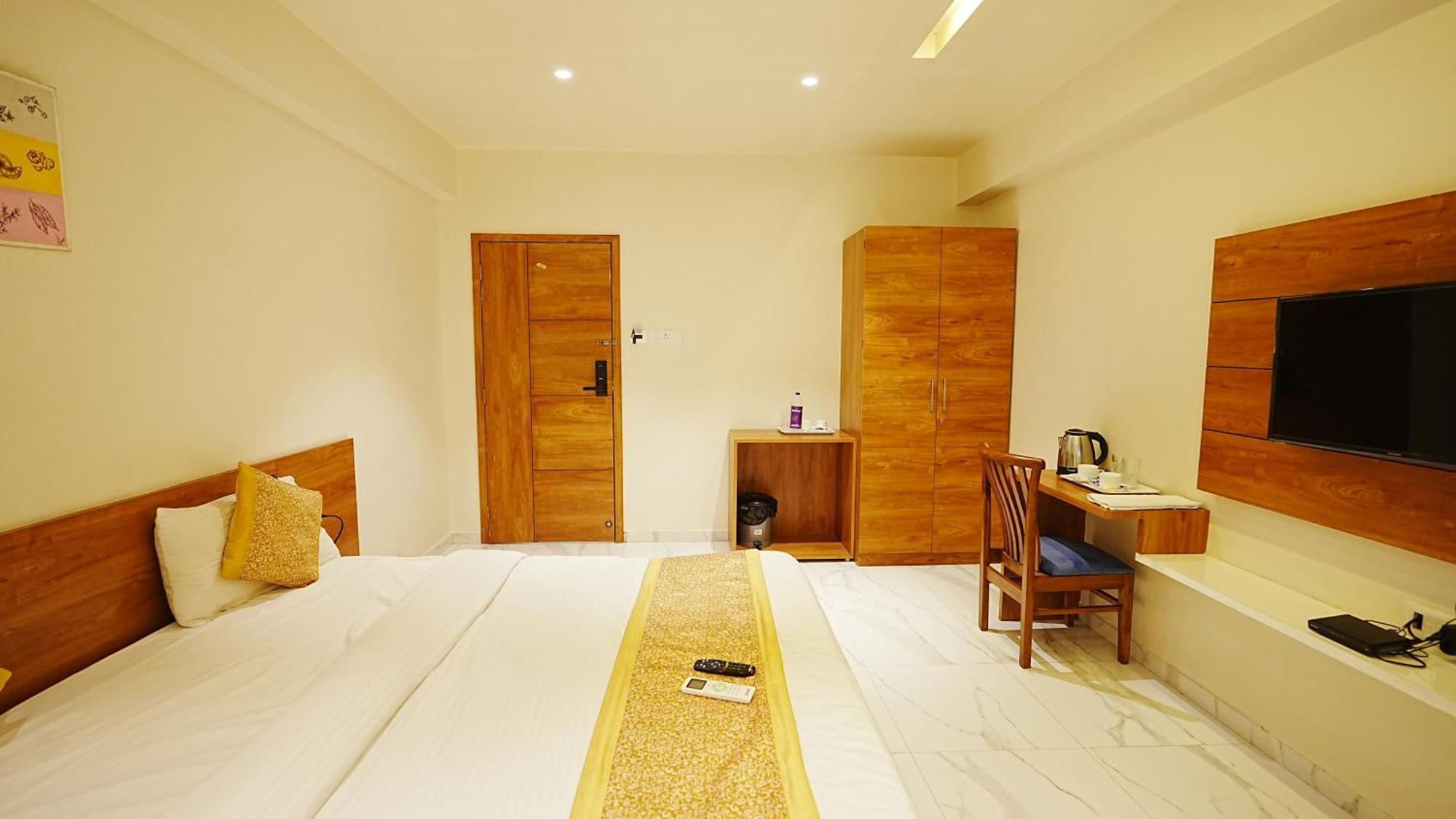 L P Regency, Pune Luaran gambar